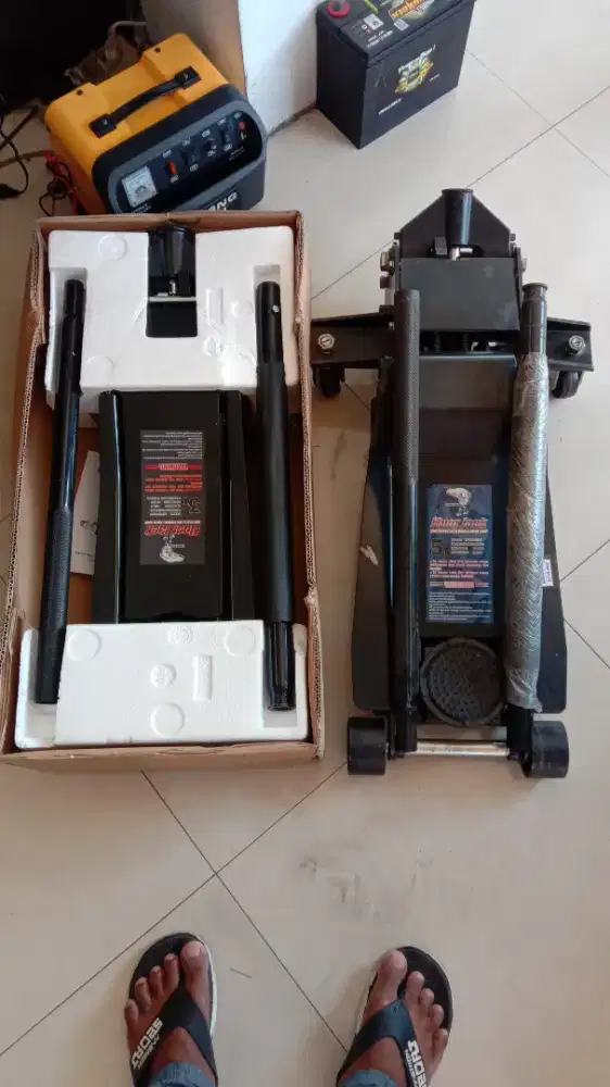 Dongkrak buaya 5 ton Hitam