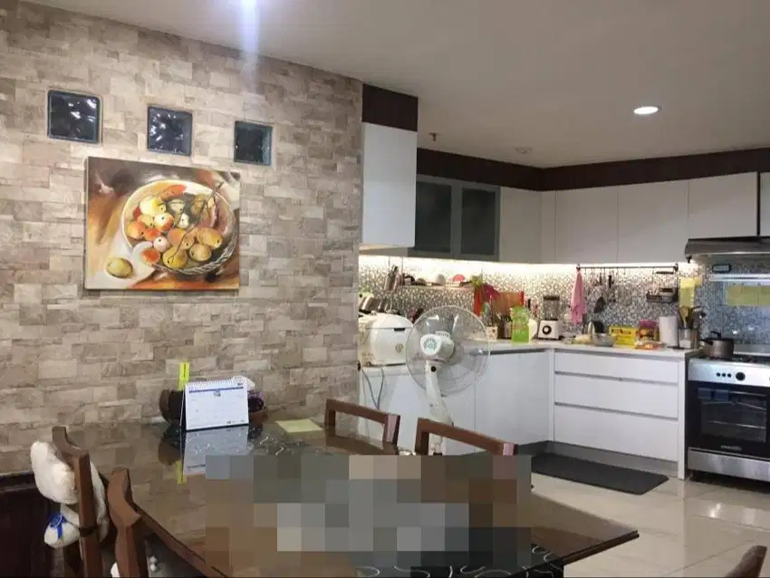 Apartemen sherwood 3BR semi furnished pool view