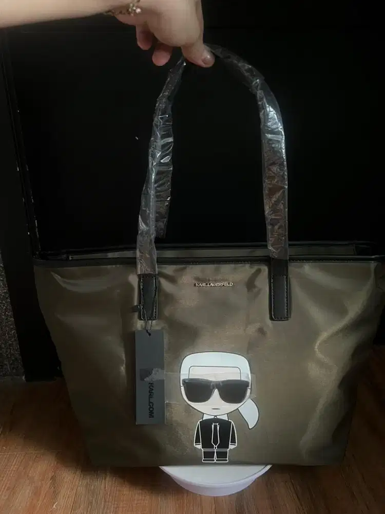 Totebag karl anti air