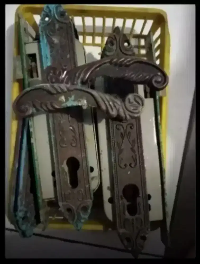 Handle pintu lawas antik