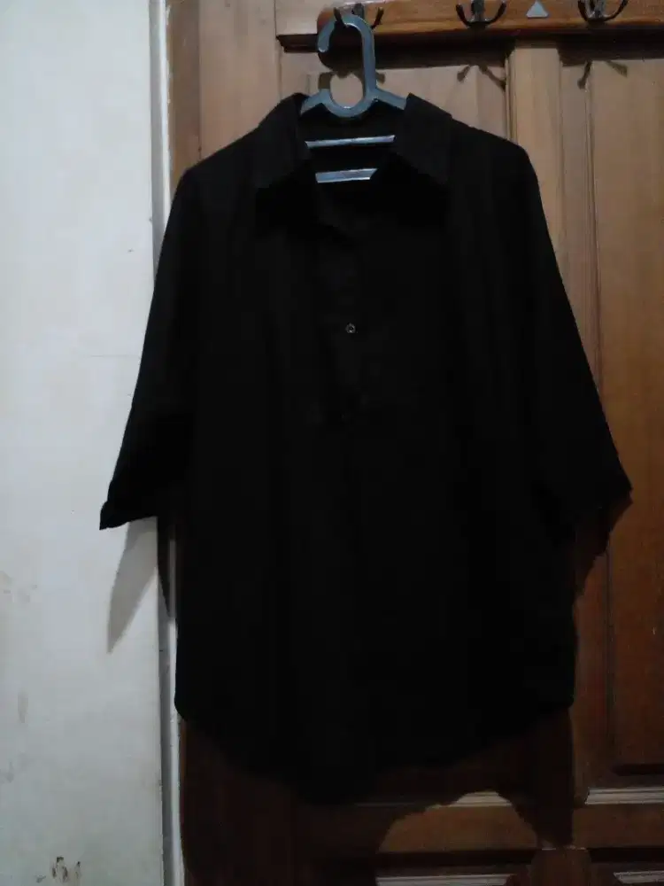 Kemeja hitam all size
