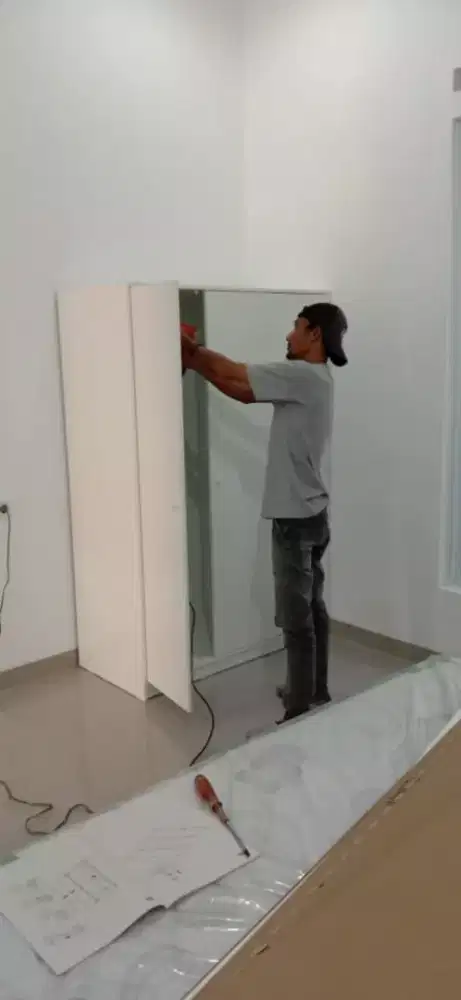 Jasa rakit lemari