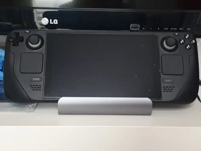 Steamdeck portable console