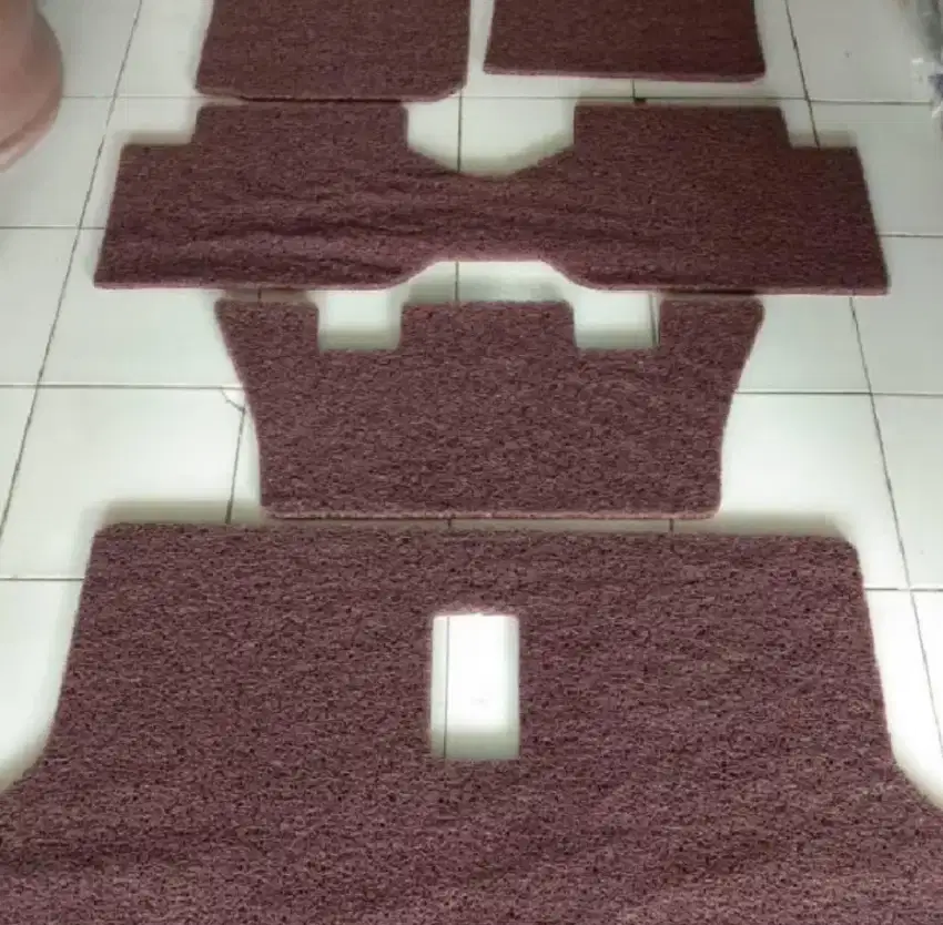 Karpet bihun meteran untuk mobil