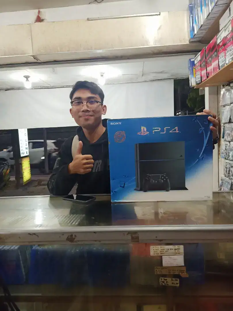 PS4  FAT ORI 500GB+1 STICK+KABEL LENGKAP