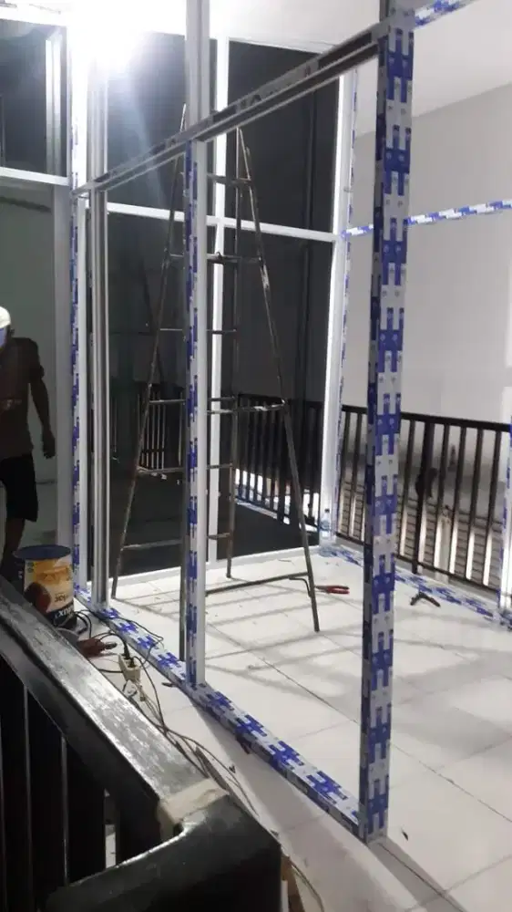 Kusen aluminium & kaca