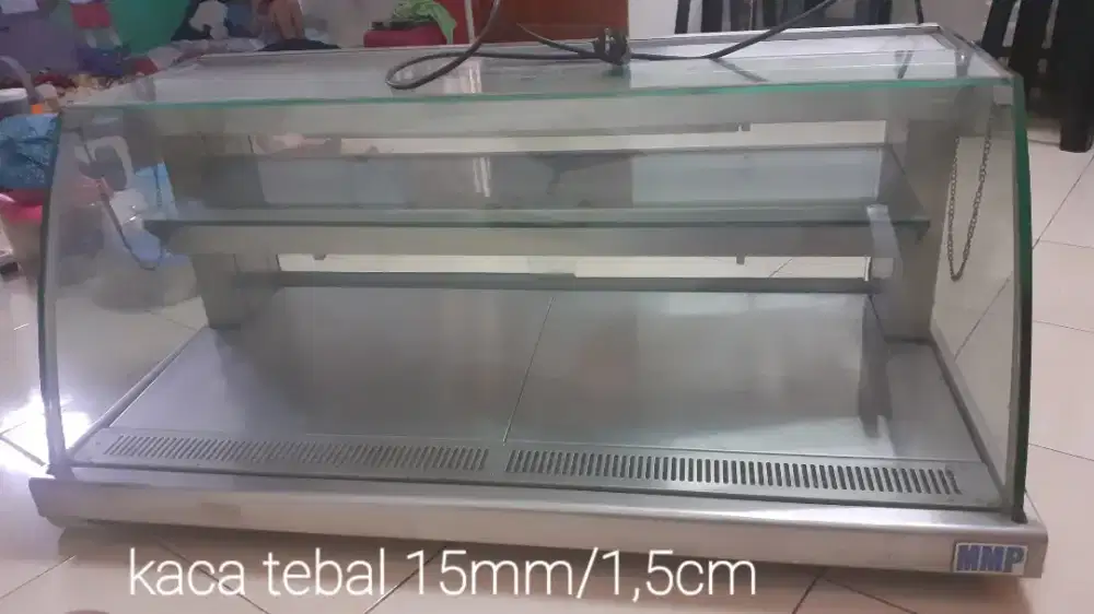 Showcase roti ukuran 150cm atau 120cm ada penghangat utk lampu