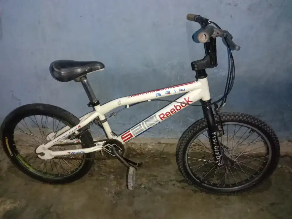 sepeda bmx reebok