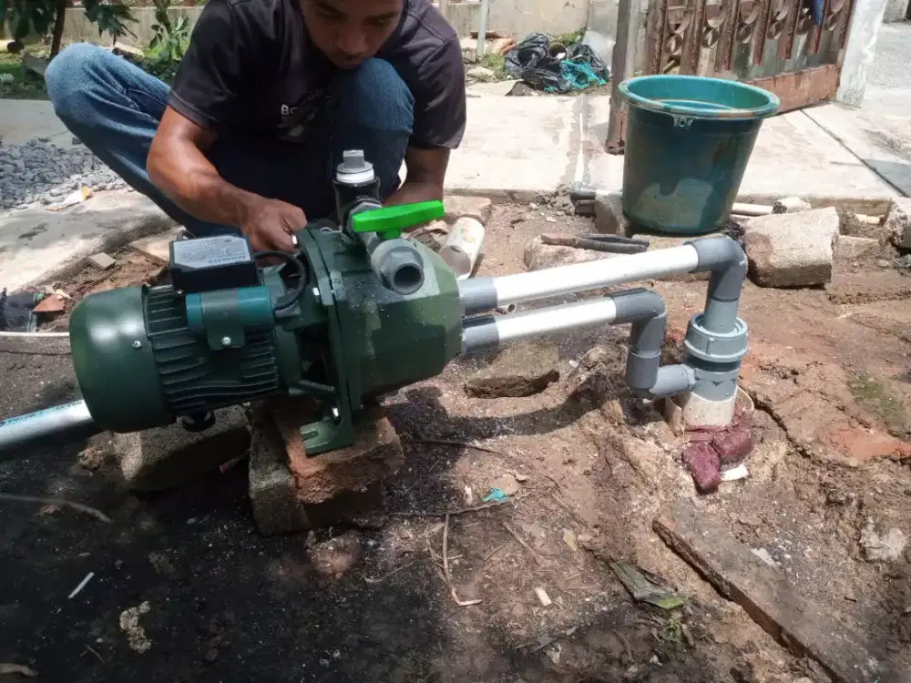 Bor sumur. Servis pompa air