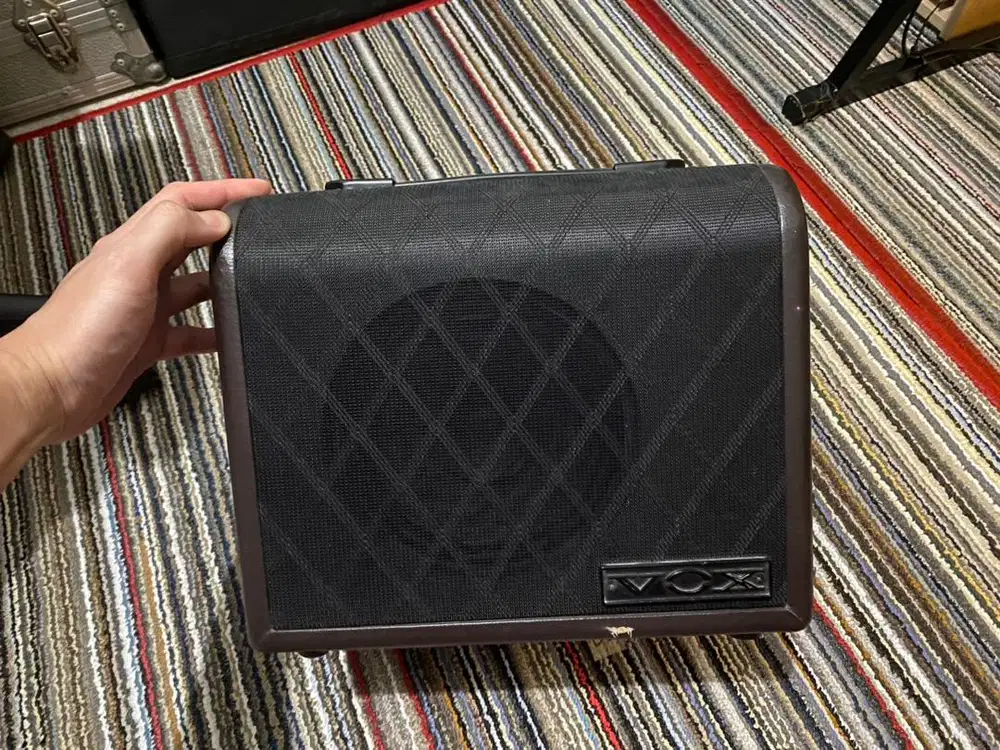 Vox AGA 30 Amplifier Akustik Gitar
