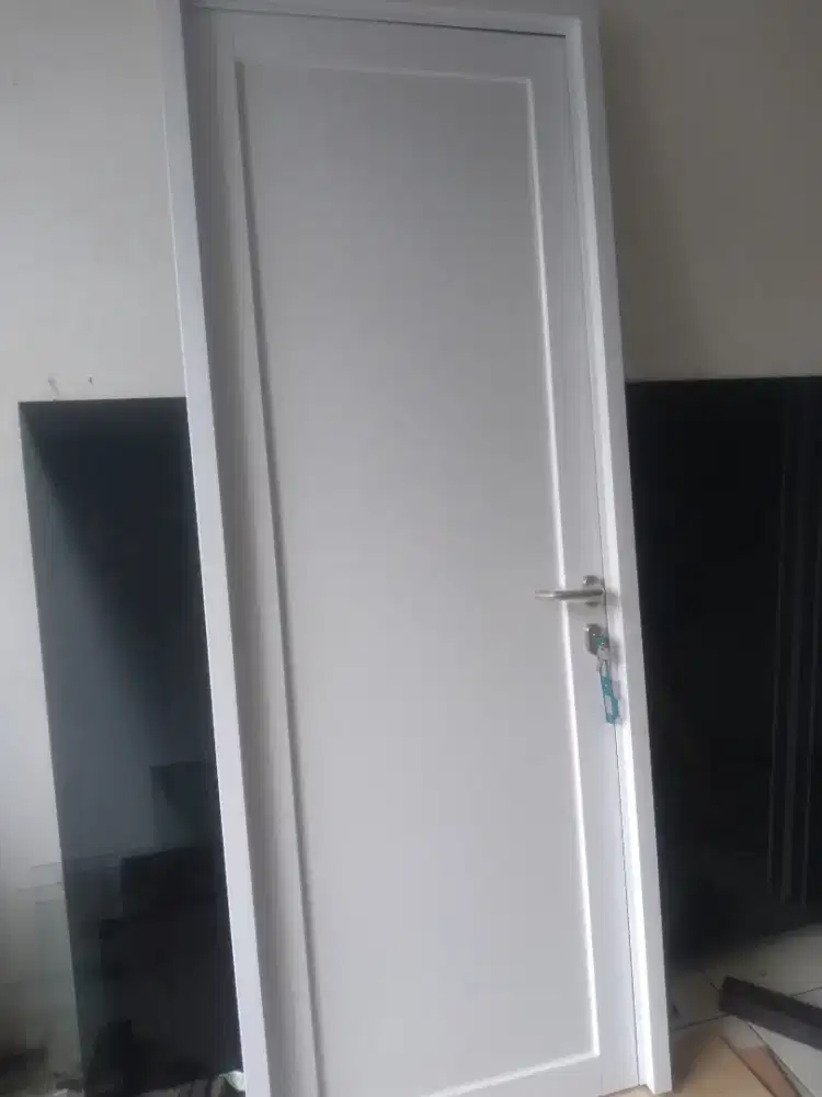 Pintu aluminium fullset uk 210cm x 82cm hrg 2.200.000/ unti terpsg COD