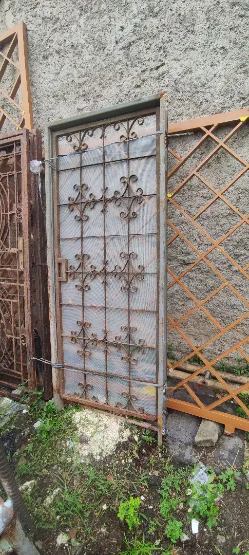 PINTU TRALIS BESI/PINTU NYAMUK BAHAN BAJA HOLLO (PINTU + KUSEN)