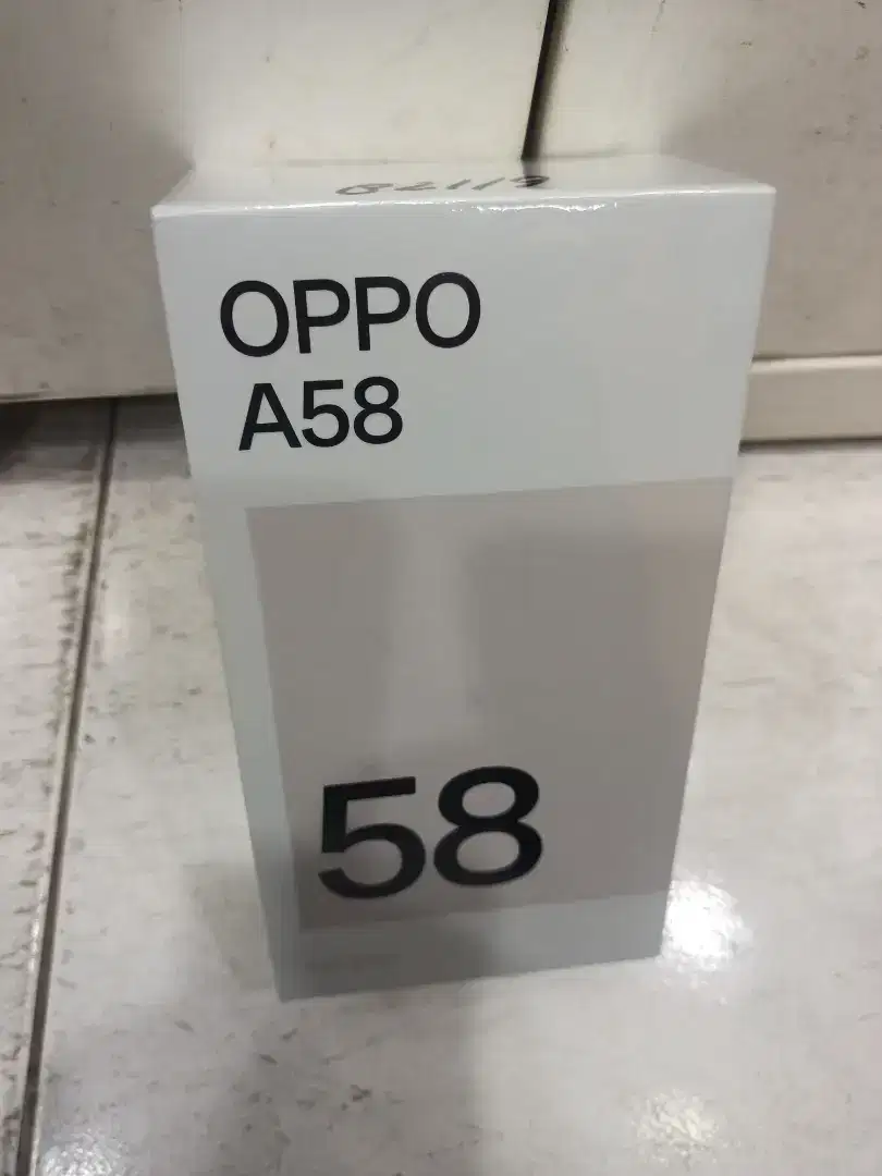 Haedphone Oppo A58 ram 6/128 hitam