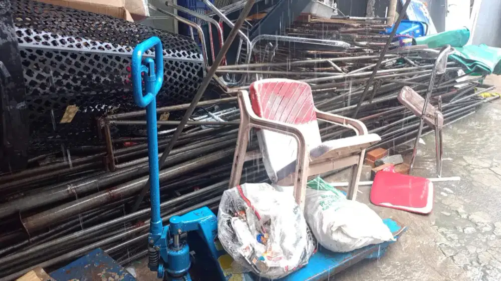 Menerima barang bekas kantor,rumah,gudang