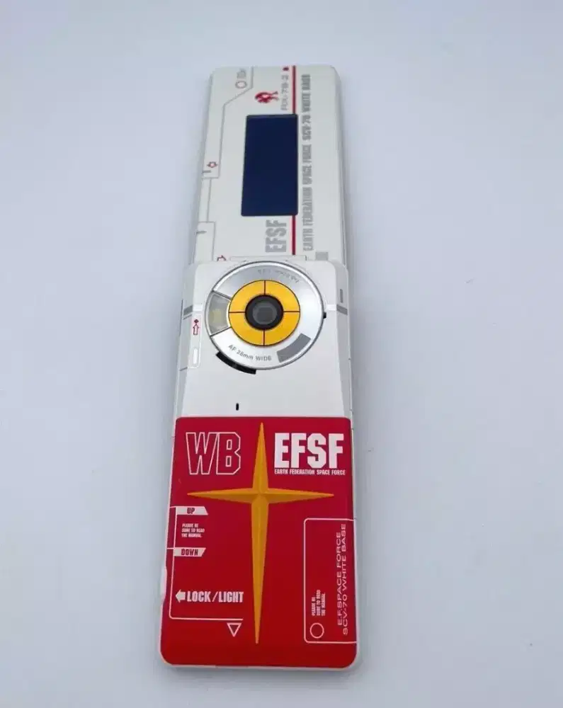 Handphone lipat Gundam limited edition w i t h dvd