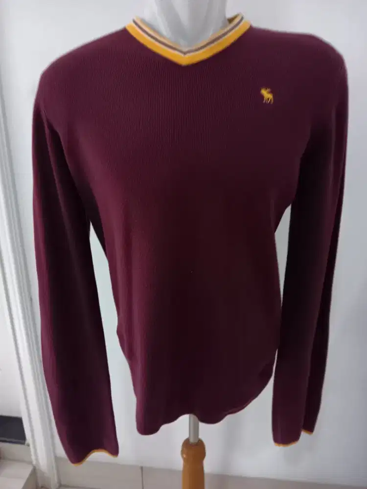 Original koas spt Sweater Abercrombie  warna maroon