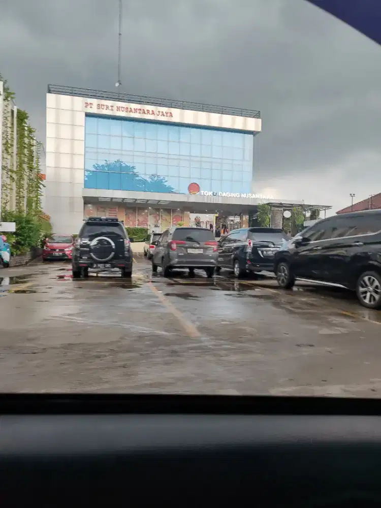 Loker art atau pembantu