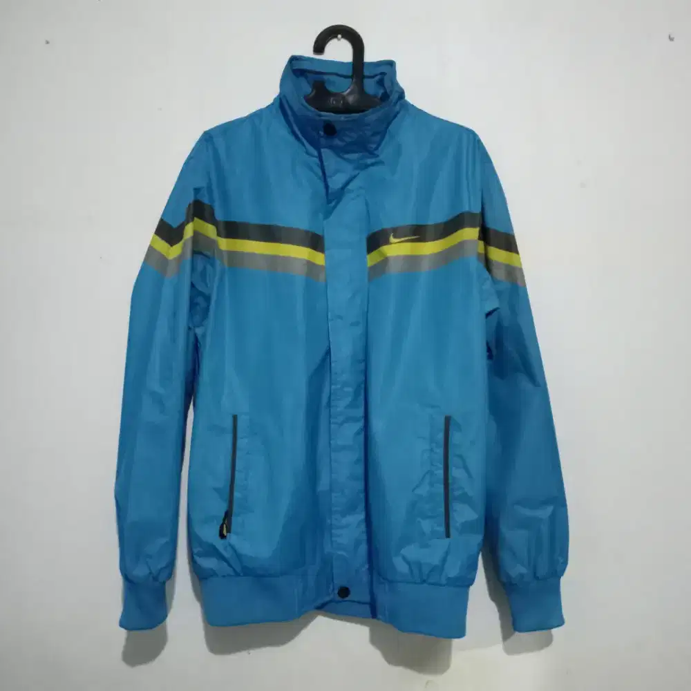 Jaket Nike Exclusive Premium Clothing Established 1986