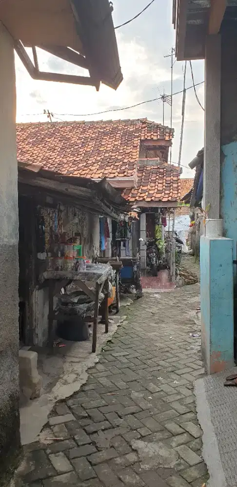 Rumah dalam kota Karawang
