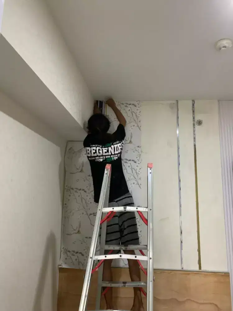 Jasa pasang wallpaper dinding Surabaya Berpengalaman