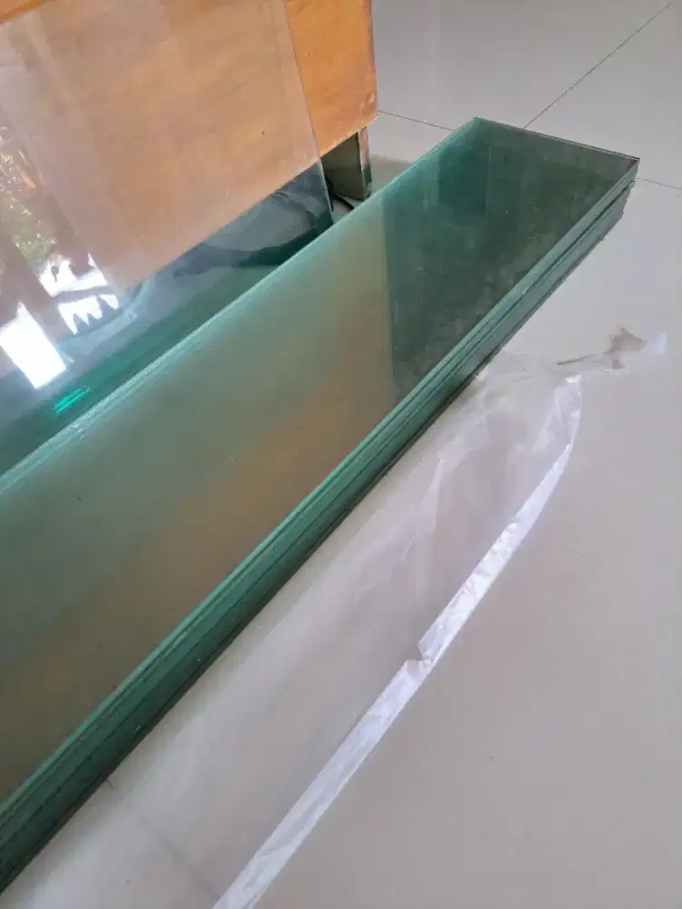 Kaca Bekas Panjang 185 Lebar 20