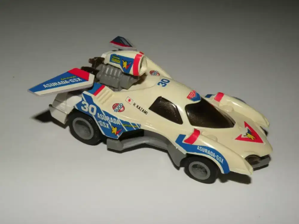 Diecast bandai mainan mobil gundam