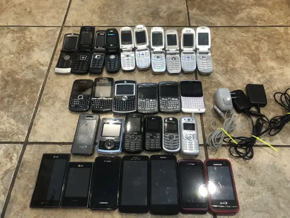 1 set handphone nokia, motorola, sony, blackberry, samsung