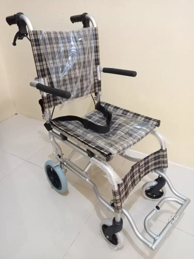 Kursi roda standar dan travelling haji umroh kursi bab