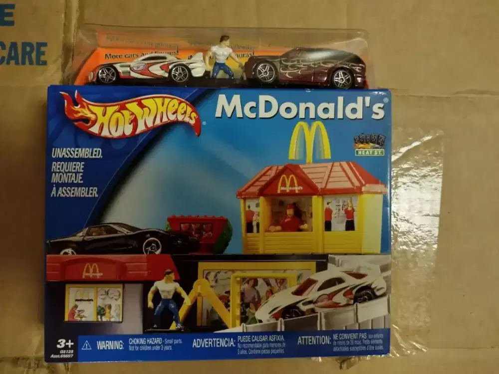 Diecast mcdonalds mainan hotwheels one piece