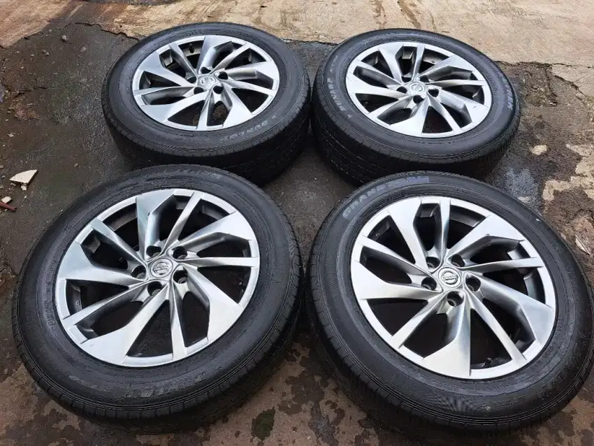 Velg mobil xtrail ring 18 ori