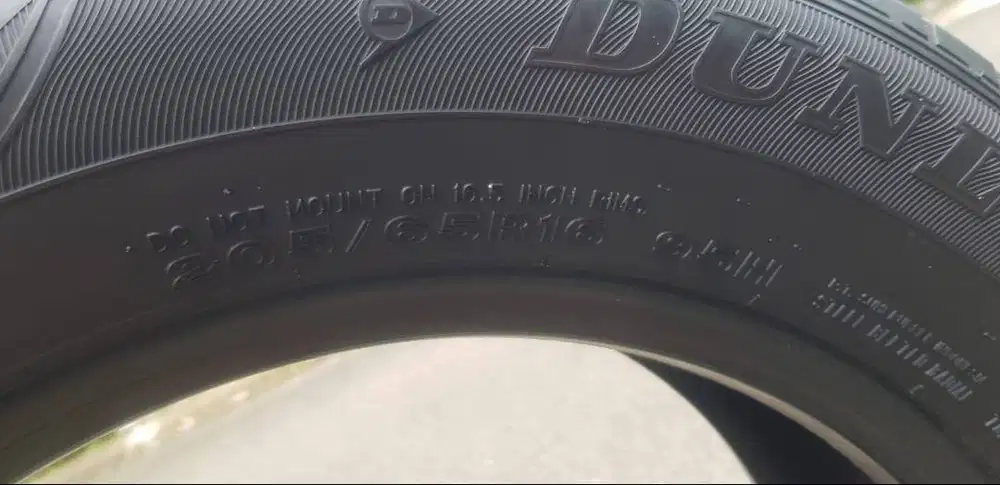 Ban mobil Dunlop EC300+ring R16 205/65 mulus original