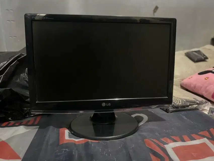 Monitor Komputer Lcd LG 19 Flatron w1953se