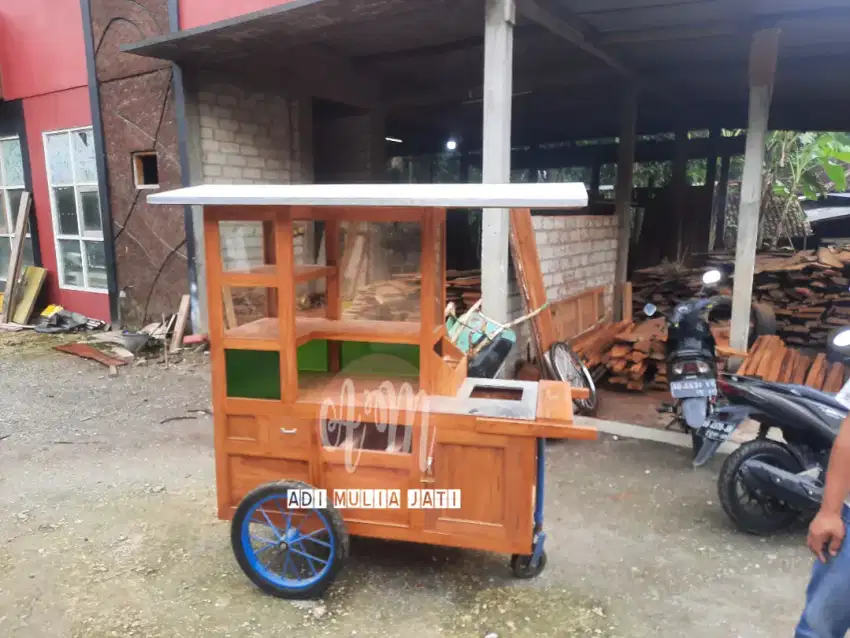 Gerobak grobak bakmi jawa baru