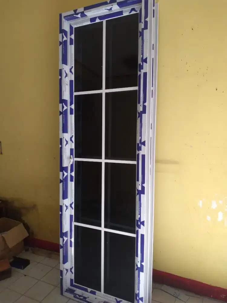 Jendela aluminium merk alexindo ornamen : 200cm x 60cm HARGA TERPASANG