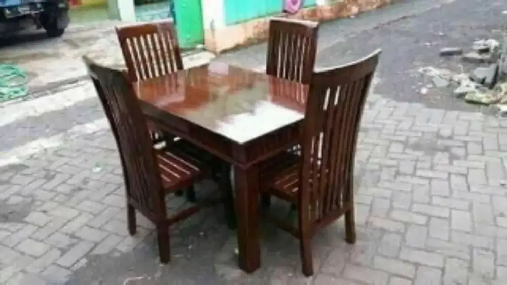 Meja Makan Kayu Jati 4kursi