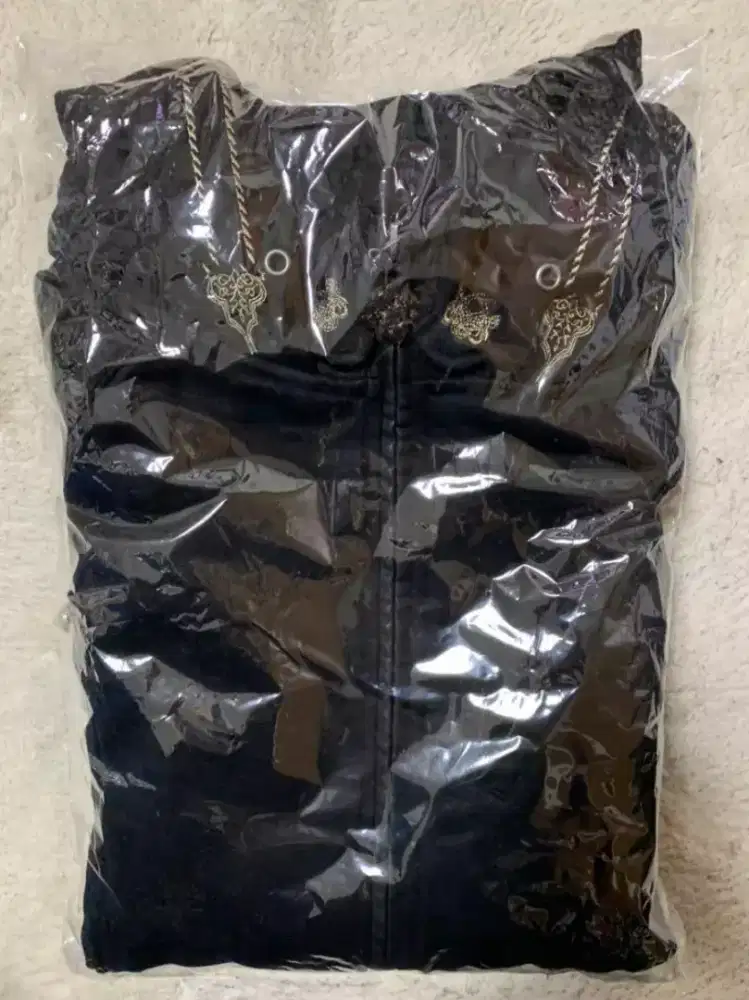 Jaket hoodie hitam ff final fantasy