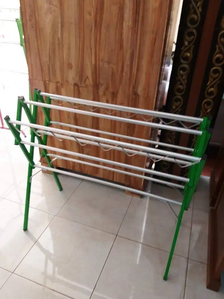 Jemuran Handuk Baju Pakaian Lipat Berdiri Pendek Lipat Aluminium (dpk)