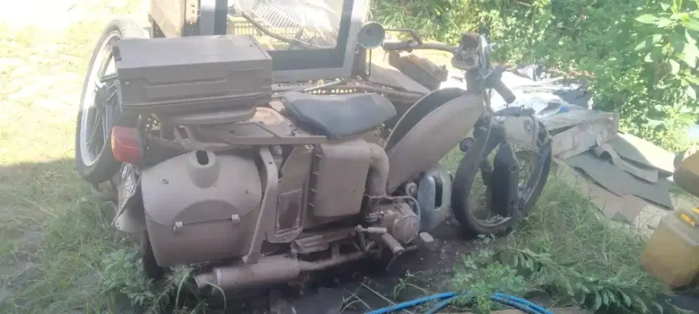 Menerima barang bekas bongkaran kantor ac rusak besi besi buku dll