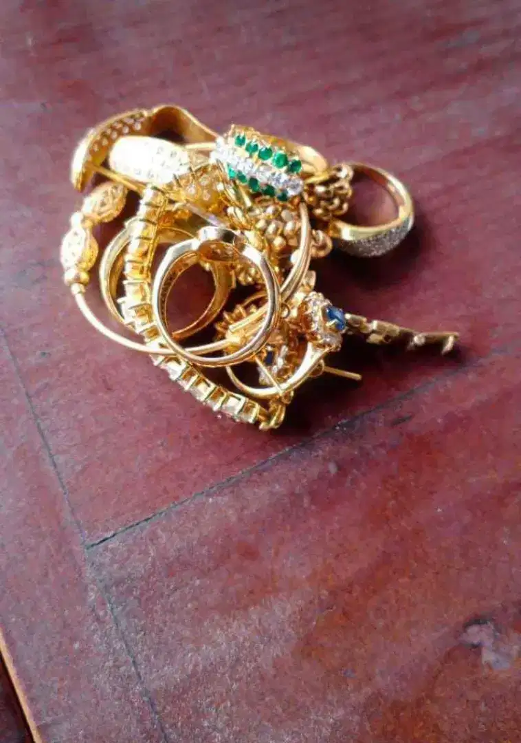 Terima emas dan berlian tanpa surat cod