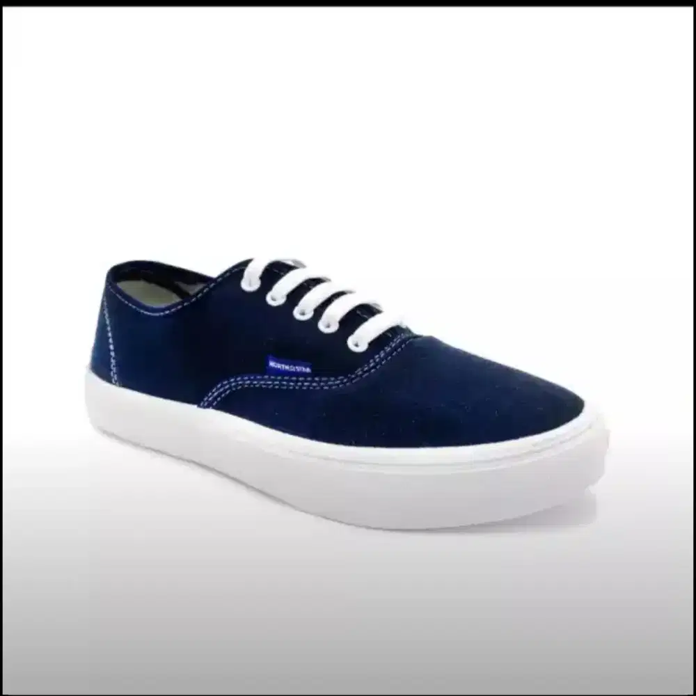 Sepatu Sneakers North Star Vamper
