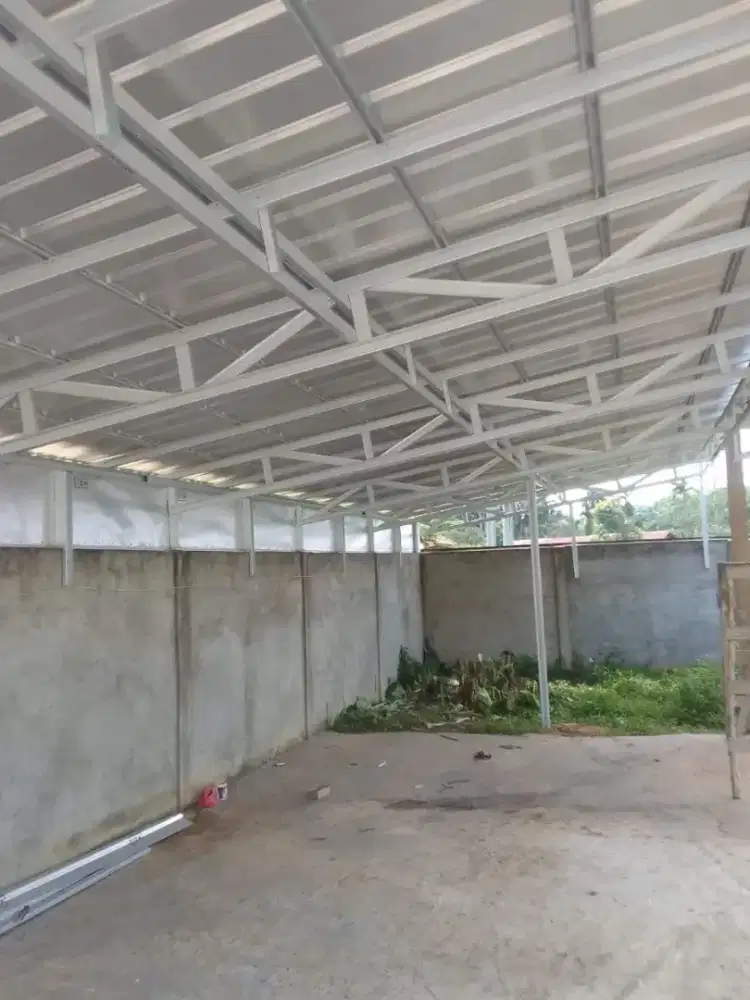 Rangka atap baja ringan