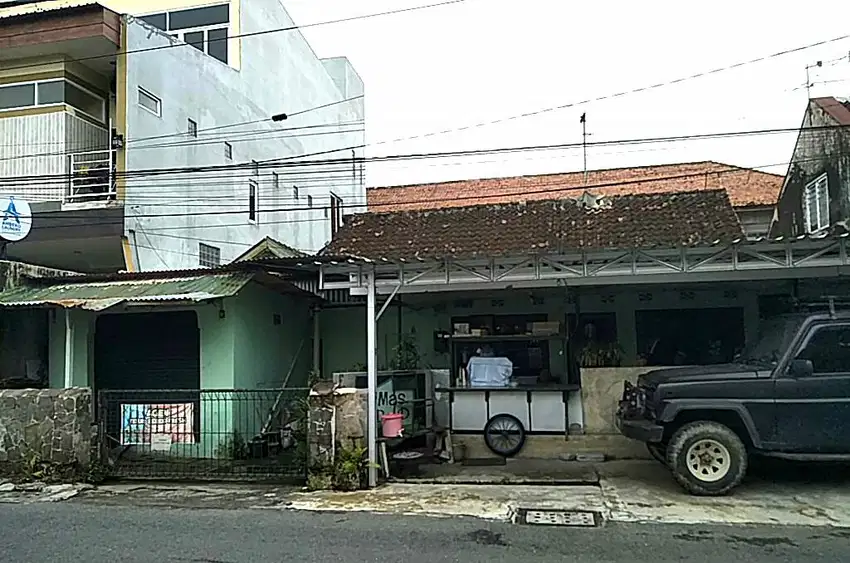 Rumah Klasik Lokasi Istimewa di Demangan