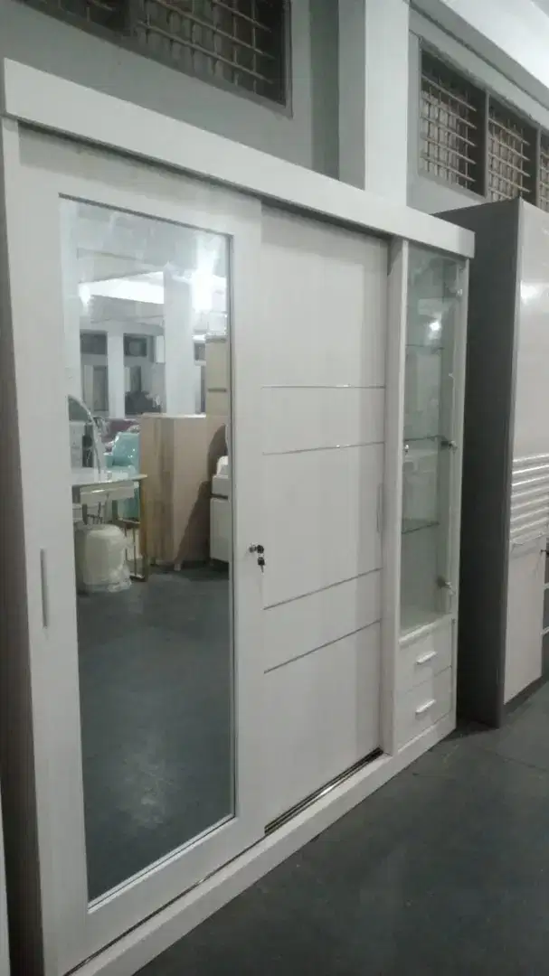 KREDIT LEMARI 4 PINTU SLIDING DOOR, PROMO CICILAN MULAI 650 RIBUAN