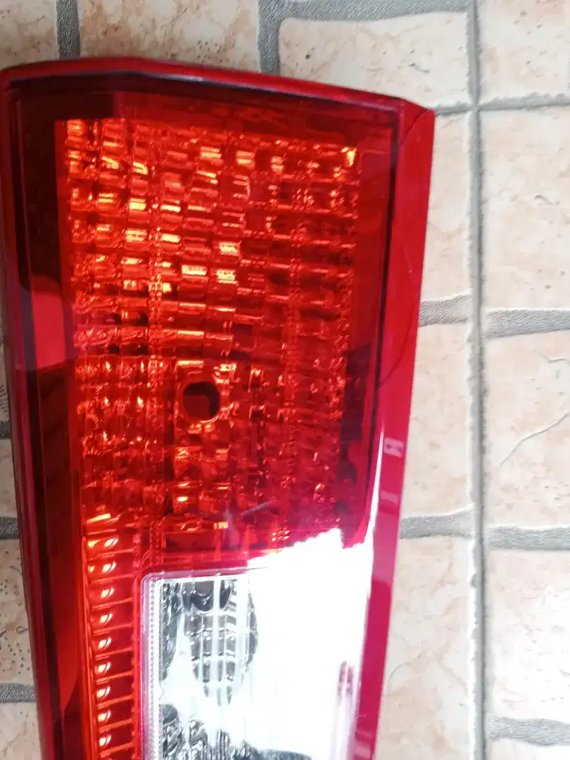 Jual 1 unit kaca lampu belakang kijang Innova