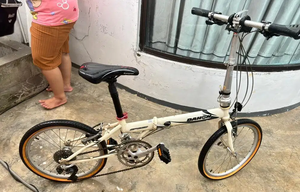 Sepeda lipat dahon speed