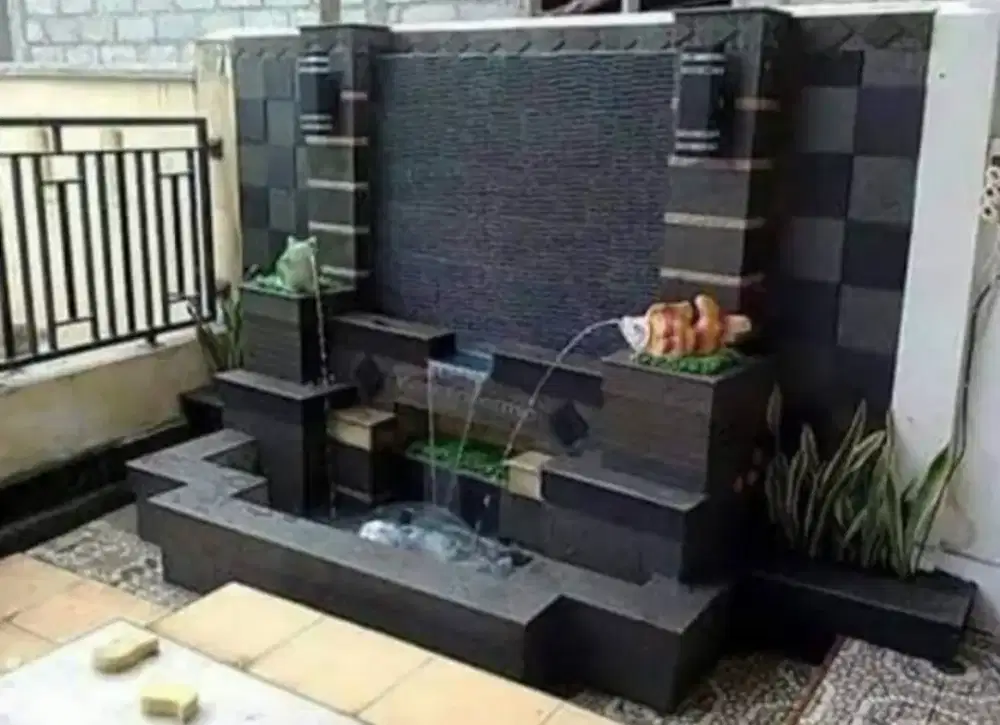 Kolam ikan minimalis dan taman