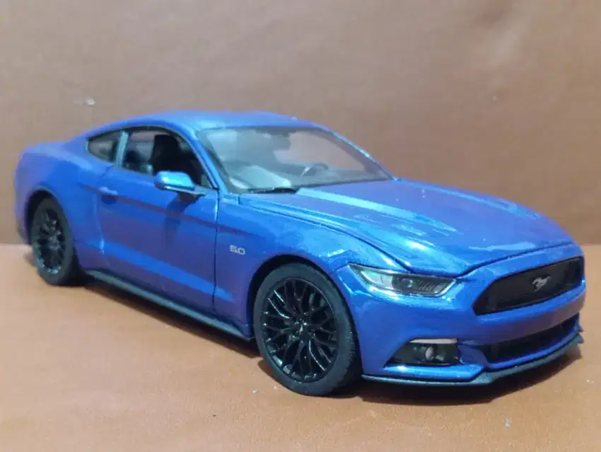 Diecast Ford Mustang GT 2015 Skala 1:24