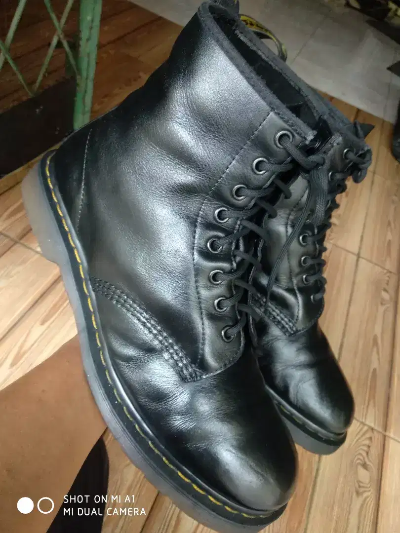 Jual sepatu dr martens 11822 original vietnam size 45 bisa krm byr cod