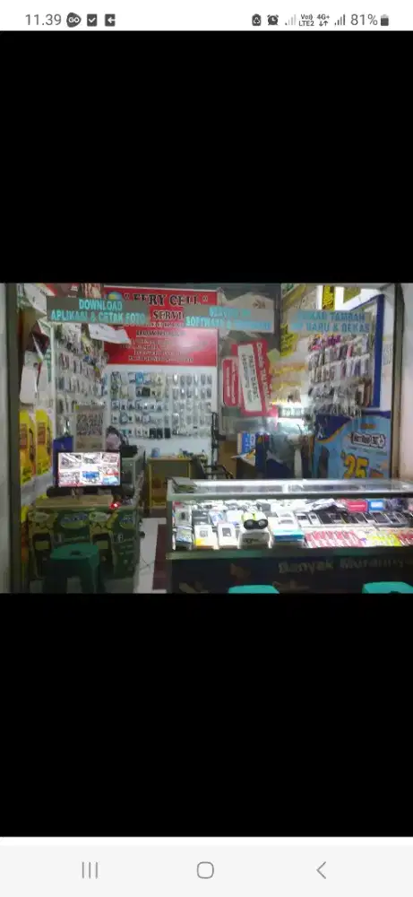 Etalase bekas konter