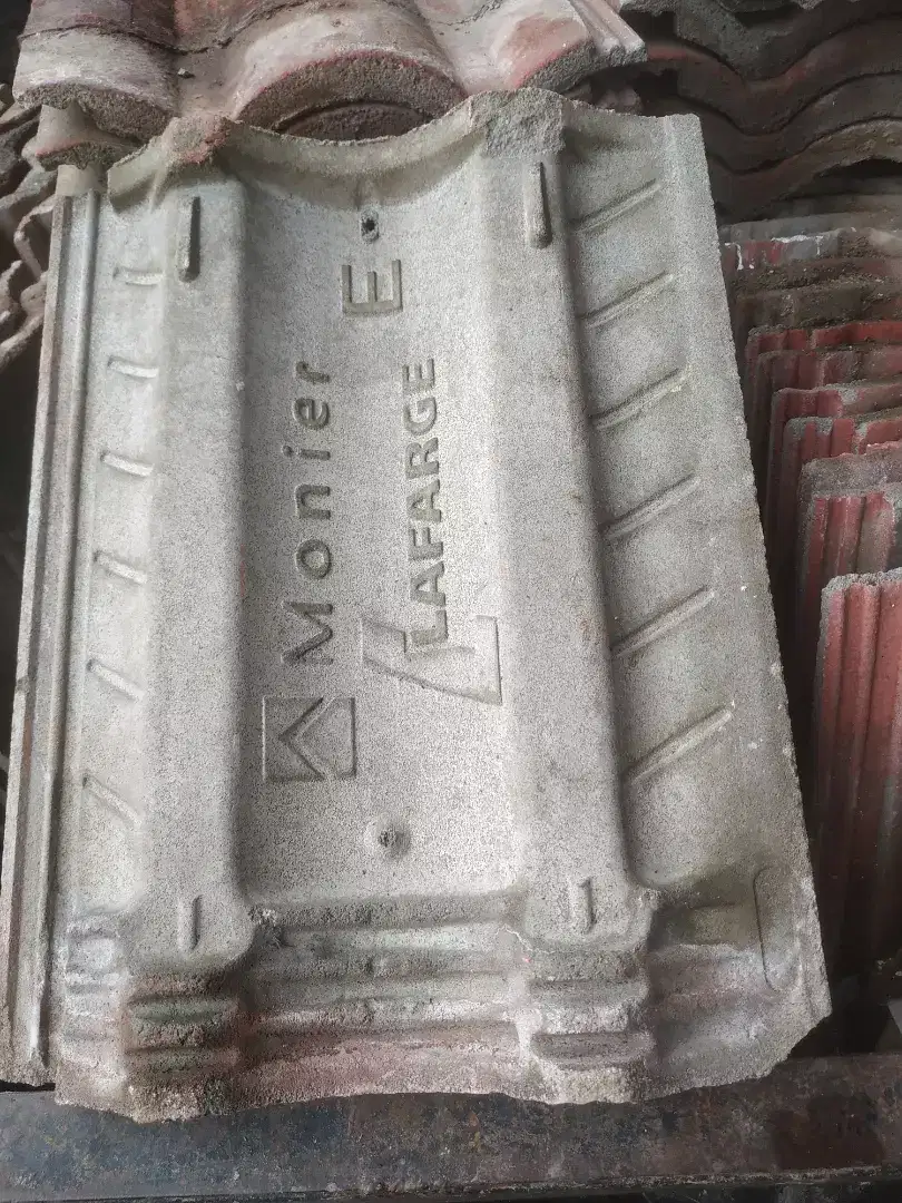 Genteng beton mounir dan plat